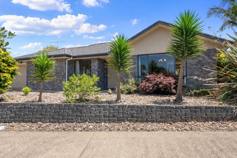 56 Cabeleigh Drive, Helensville, Helensville - Carousel 1