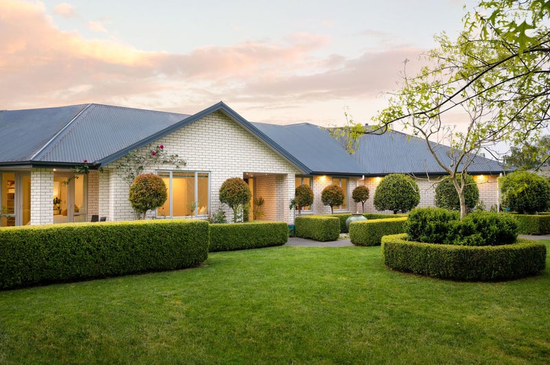 33 Haswell Place, Huntington, Hamilton - Carousel 50