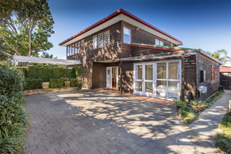 8A Wicklow Road, Narrow Neck, Auckland - Carousel 1