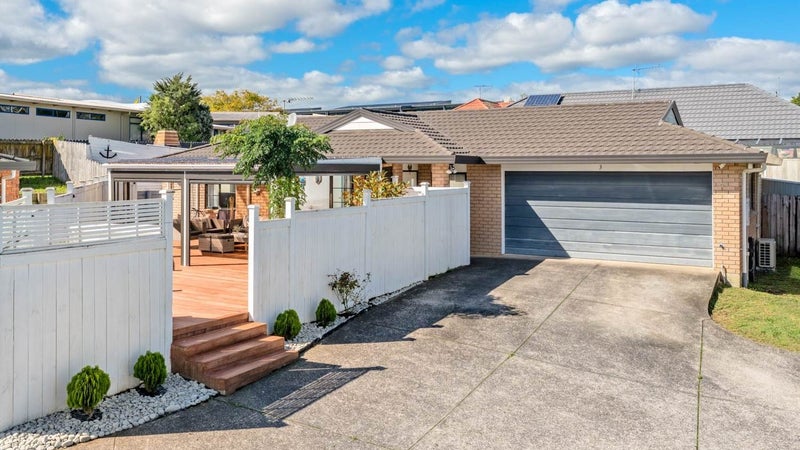 3/11 Roanoke Way, Albany, Auckland - Carousel 1