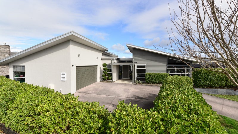 19 Winslow Court, Huntington, Hamilton - Carousel 1