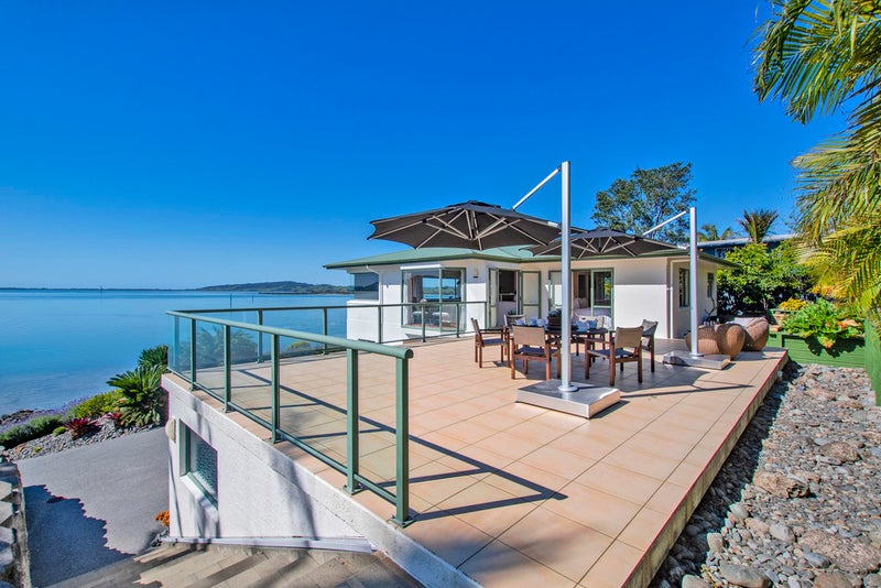 162 Beach Road, Onerahi, Whangarei - Carousel 1