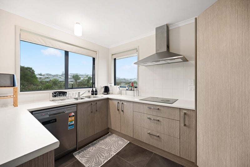 4 Max Landing, Grandview Heights, Hamilton - Carousel 2