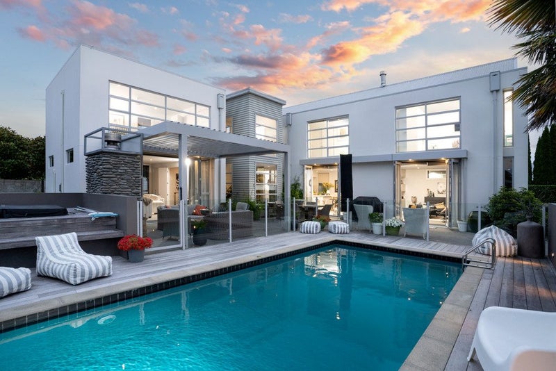 4 Leabridge Mews, Harewood, Christchurch - Carousel 1