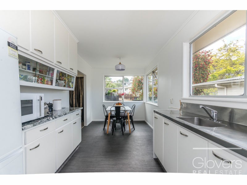 78 Lantana Road, Green Bay, Auckland - Carousel 1