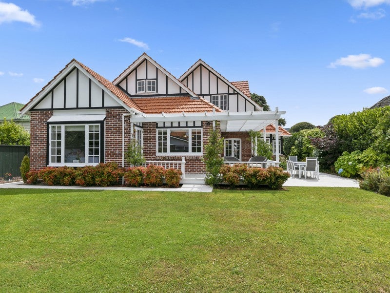 14 Hautana Square, Woburn, Lower Hutt - Carousel 1