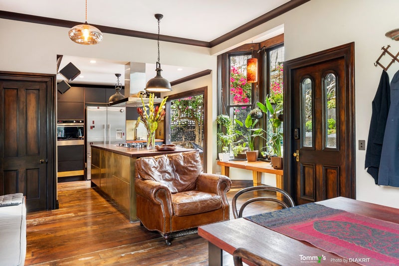 12 Stafford Street, Mount Victoria, Wellington - Carousel 1