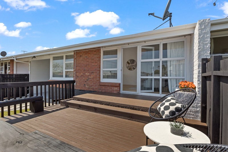 3/50 Old Lake Road, Narrow Neck, Auckland - Carousel 1