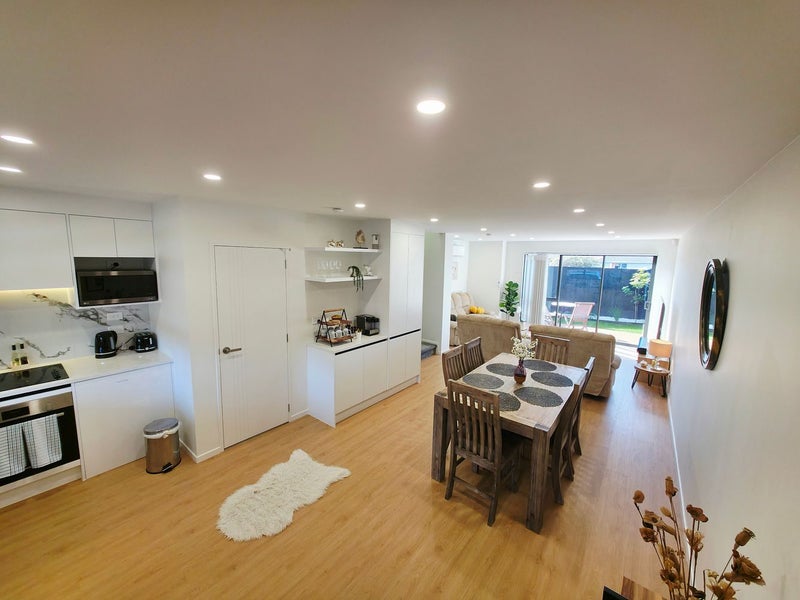 8A Nedlands Place, Burswood, Auckland - Carousel 2