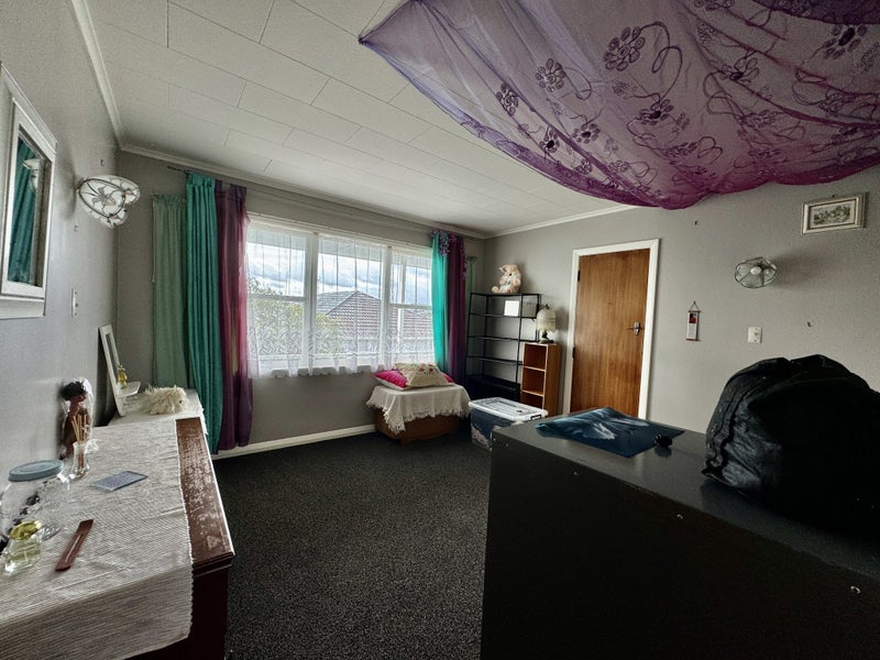 16 Ernest Street, Ranui, Porirua - Carousel 9