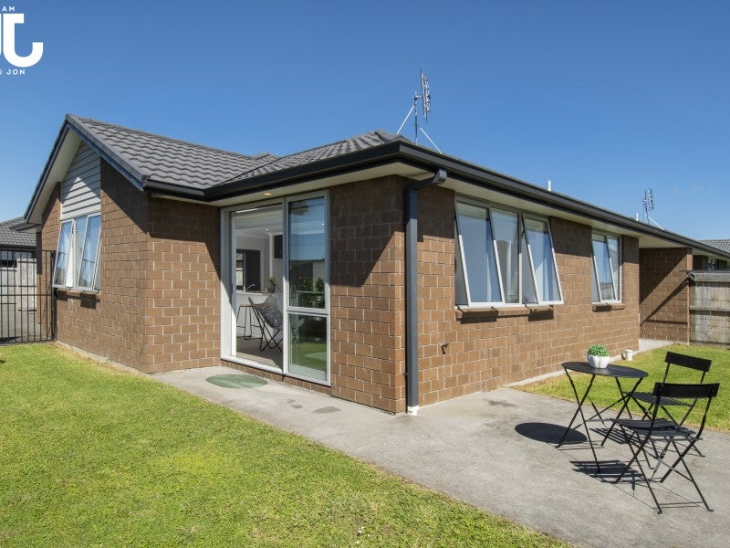 81A Hastings Road, Pyes Pa, Tauranga - Carousel 1