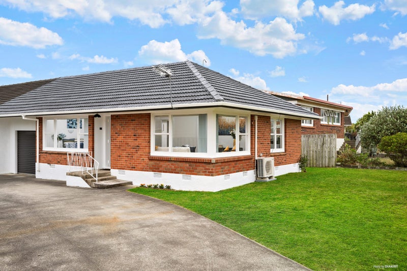 2/2 Dowling Place, Pakuranga, Auckland - Carousel 2