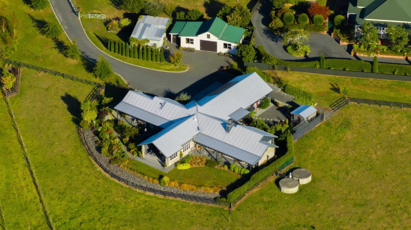 33 Lee Road, Burbush, Hamilton - Carousel 24