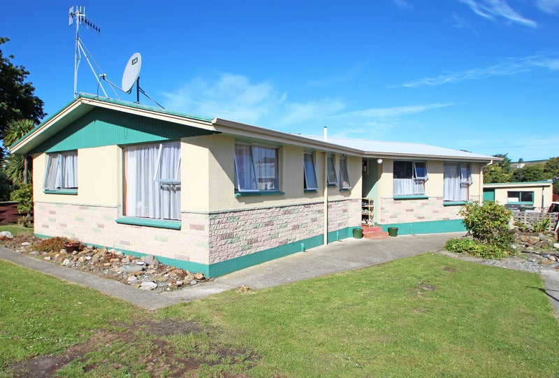 16 Reed Street, Oamaru - Carousel 1
