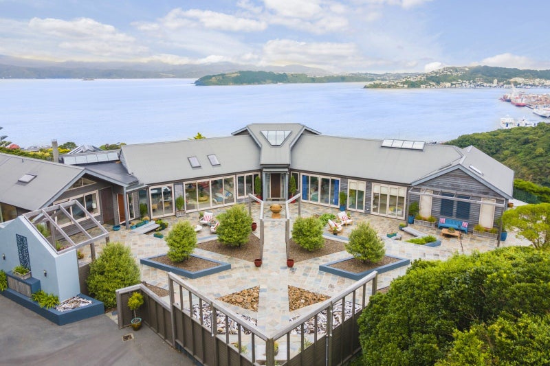 17 Elgin Way, Khandallah, Wellington - Carousel 1