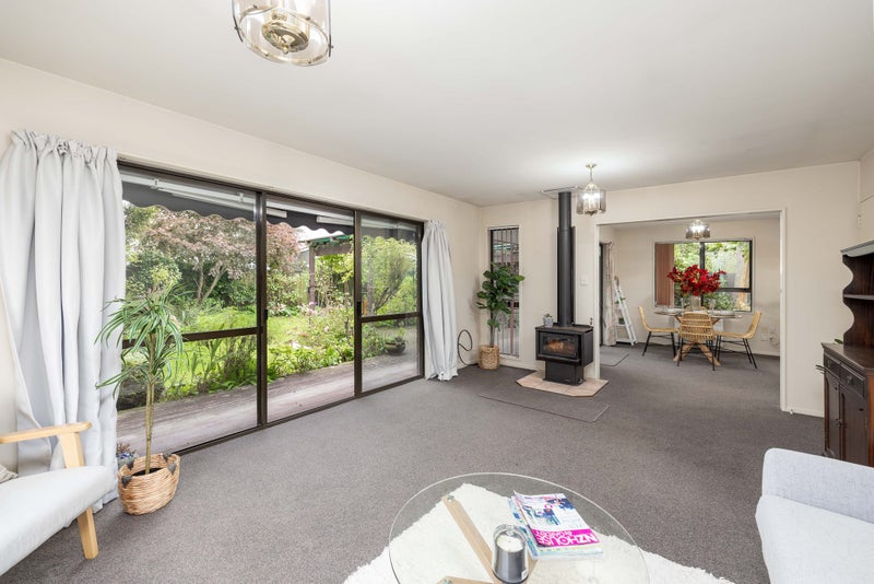 12 De Bloge Place, Burwood, Christchurch - Carousel 2