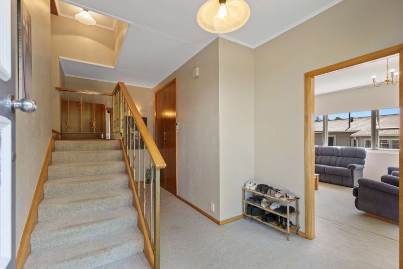 10 Leslie Avenue, Cloverlea, Palmerston North - Carousel 2