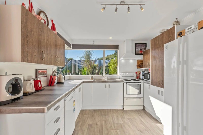 20 George Street, Picton, Picton - Carousel 2