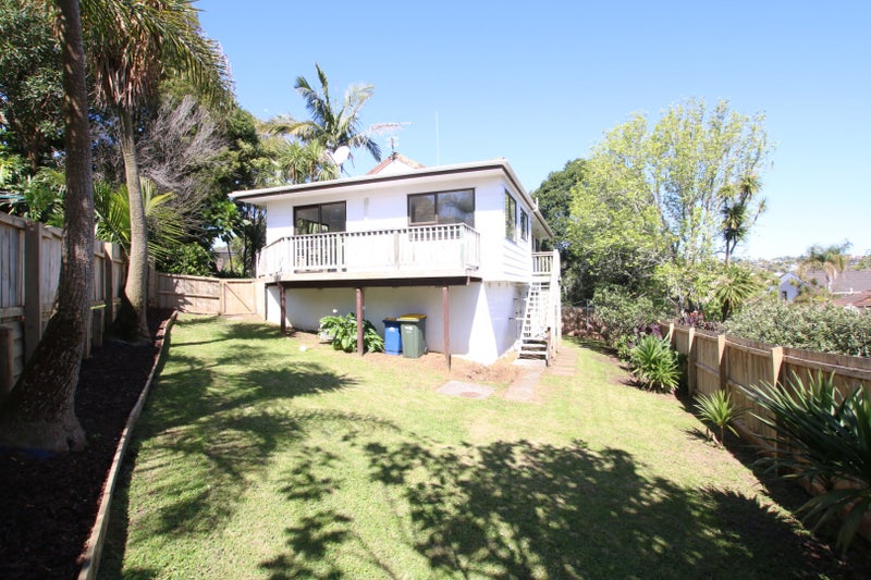 2/13 Montclair Rise, Browns Bay, Auckland - Carousel 1