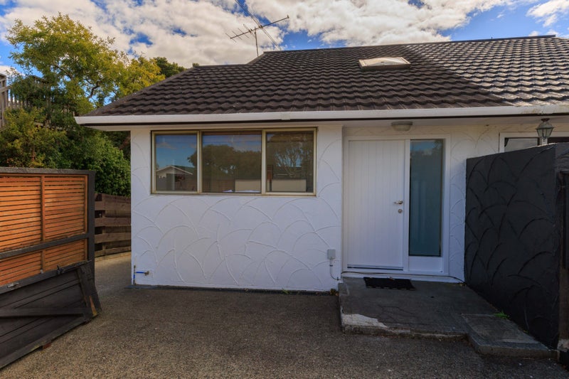 1/34 Harbour View Road, Harbour View, Lower Hutt - Carousel 1