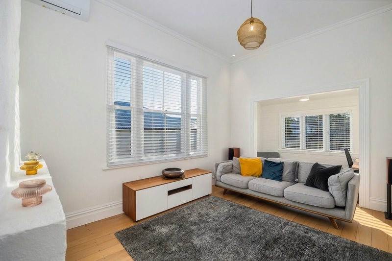 34 Lawrence Street, Herne Bay, Auckland - Carousel 2