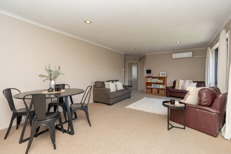 25 Thomas Road, Huntington, Hamilton - Carousel 2