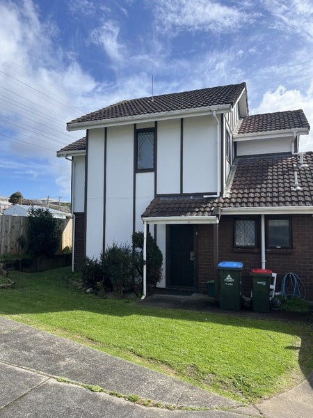 2D Mountain View Mews, Mount Wellington, Auckland - Carousel 1