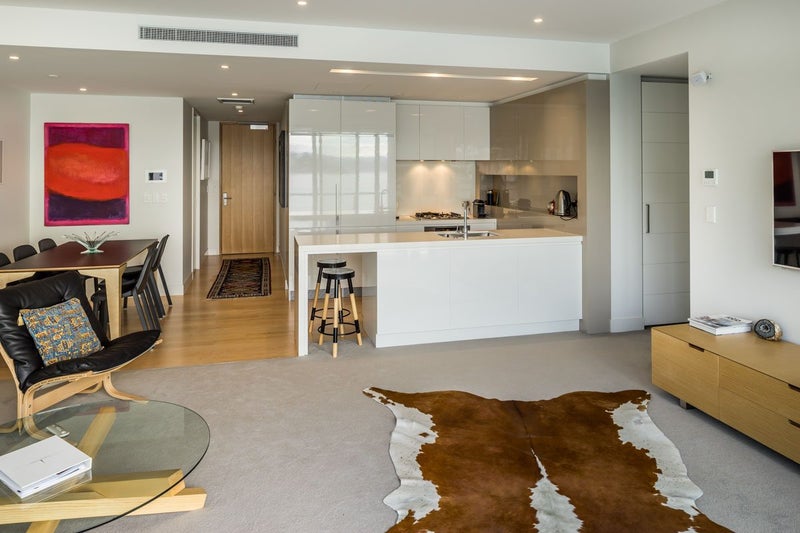 1A/6 Clyde Quay Wharf, Te Aro, Wellington - Carousel 2