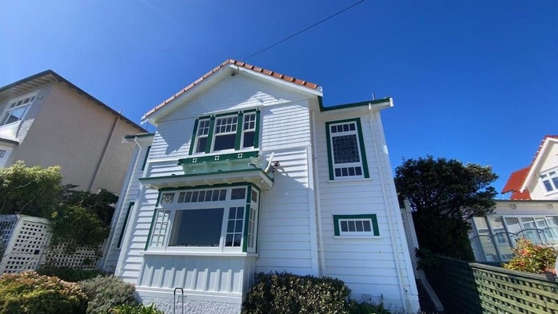 57 The Crescent, Roseneath, Wellington - Carousel 1