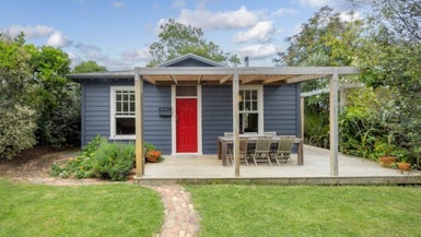 93 Sunnyside Road, Sunnyvale, Auckland - Carousel 1