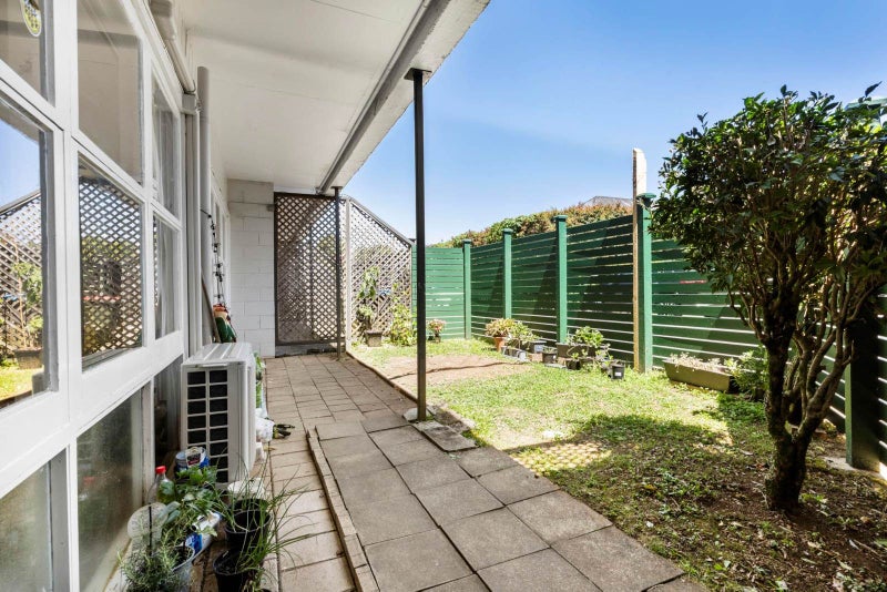 15/11 Tawera Road, Greenlane, Auckland - Carousel 2