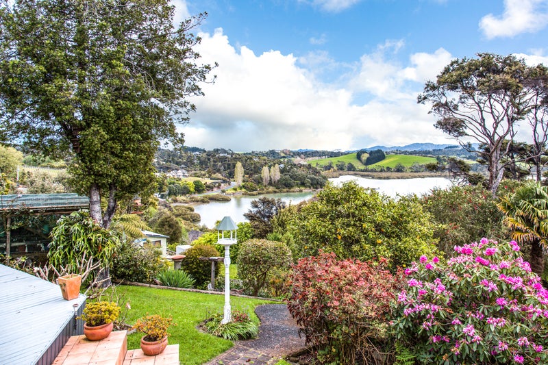 3 Kanuka Road, Sandspit, Warkworth - Carousel 20