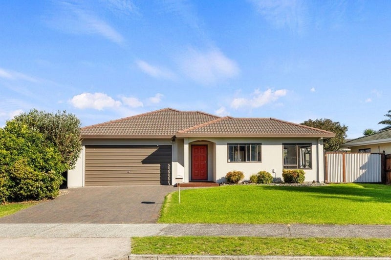 38 Katerini Grove, Papamoa Beach, Papamoa - Carousel 1