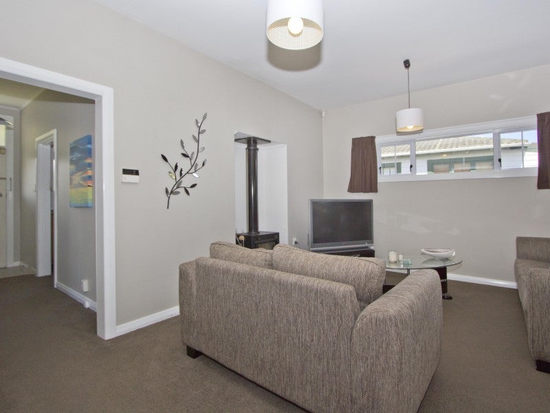 11 Elizabeth Street, Moera, Lower Hutt - Carousel 2