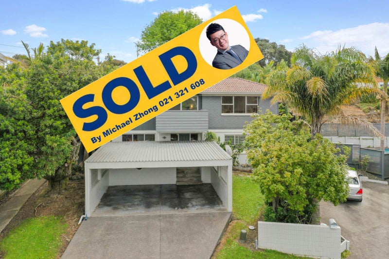 16 Regal Place, Forrest Hill, Auckland - Carousel 1