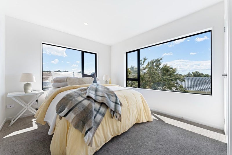 18A Larissa Avenue, Henderson, Auckland - Carousel 2