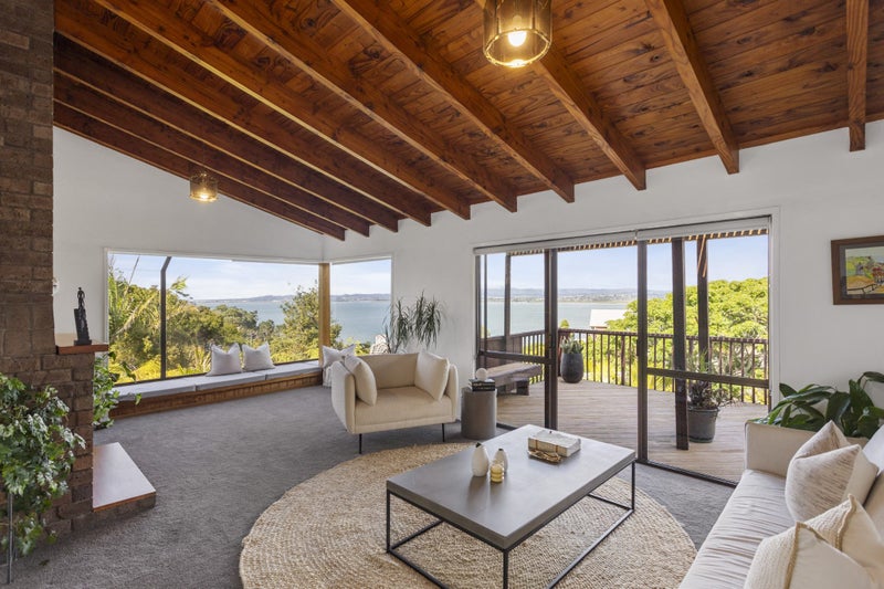 30 Mayall Avenue, Beach Haven, Auckland - Carousel 1