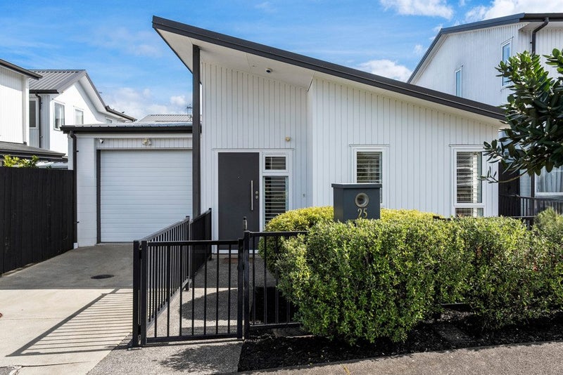 25 Fenchurch Street, Glen Innes, Auckland - Carousel 1