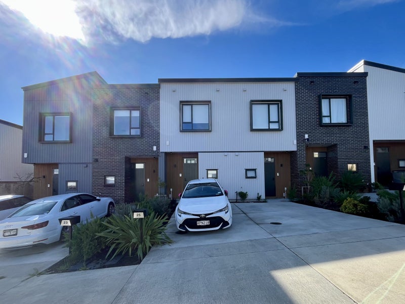 25 Kuaha Road, Massey, Auckland - Carousel 1