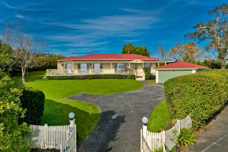 19 Kimberly Grove, Greenhithe, Auckland - Carousel 1