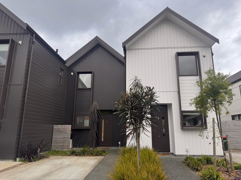 7 Ron Deal way, Epuni, Lower Hutt - Carousel 2