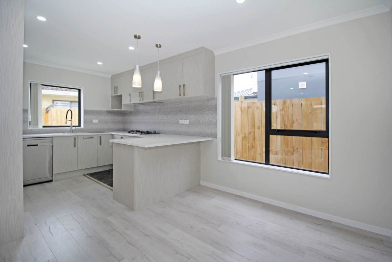 34 Paneika Lane, Otahuhu, Auckland - Carousel 2