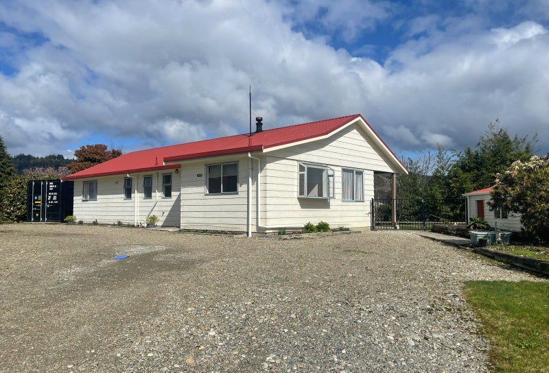 31 Coal Street, Reefton, Reefton - Carousel 1