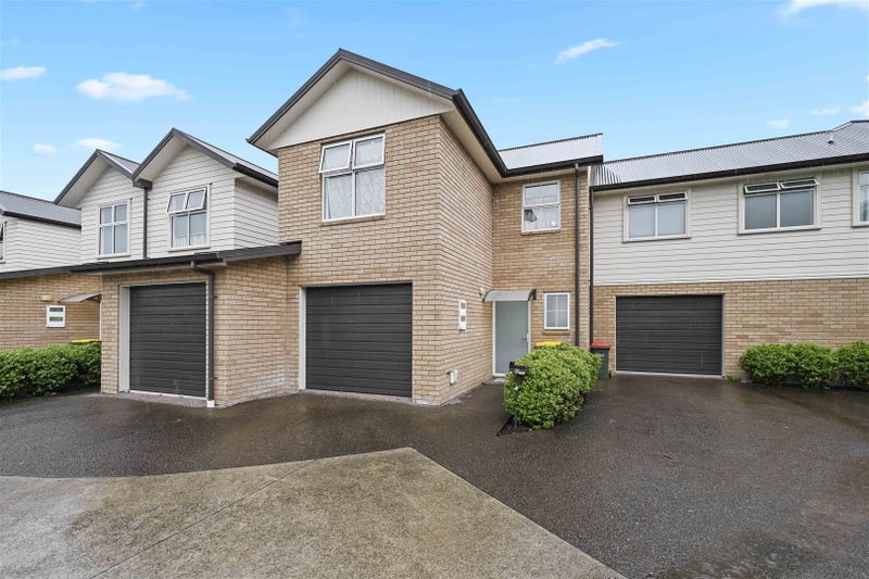 65 Chiefs Court, Hamilton East, Hamilton - Carousel 1