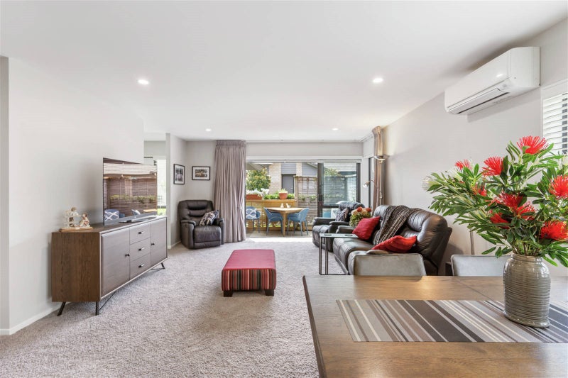 19 Royalle Mews, Howick, Auckland - Carousel 1