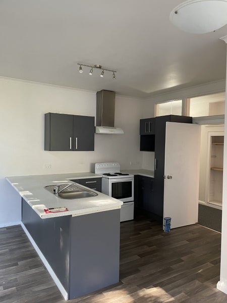 6 Epsom Way, Karori, Wellington - Carousel 2