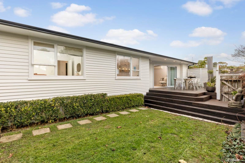 14 Pembroke Crescent, Glendowie, Auckland - Carousel 2