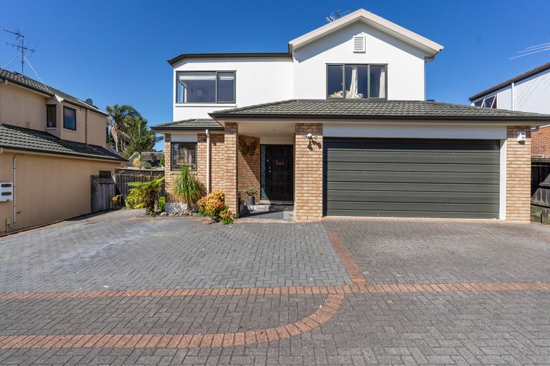 47A Redoubt Road, Goodwood Heights, Auckland - Carousel 1