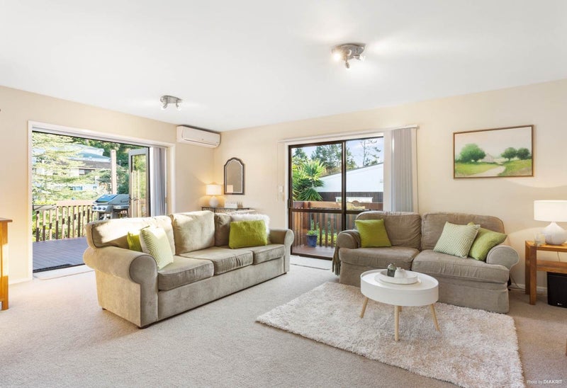 690A Beach Road, Browns Bay, Auckland - Carousel 2