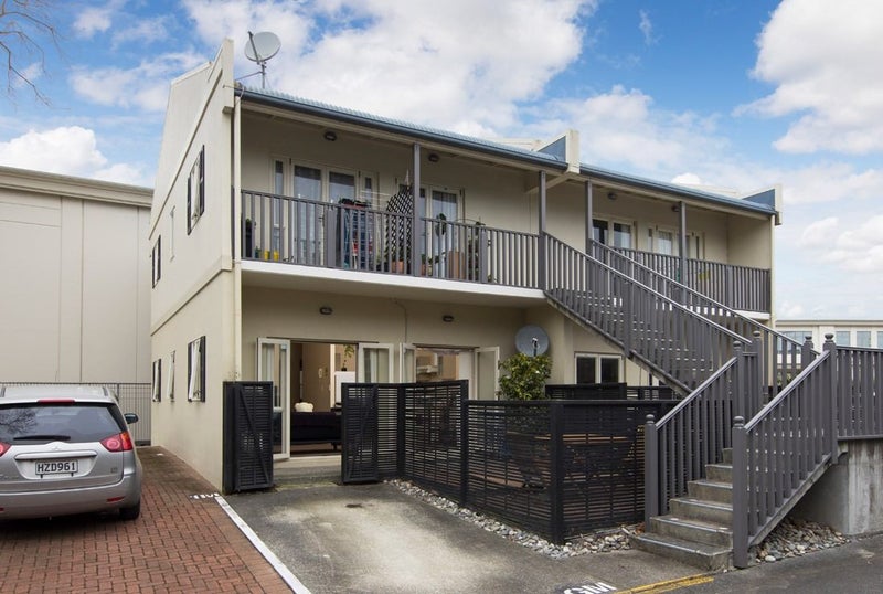 GM/193 Main Highway, Ellerslie, Auckland - Carousel 1